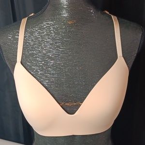 VICTORIA SECRET  NO WIRE BRA 34D